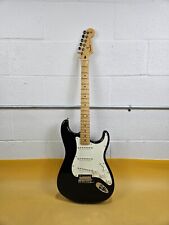 Fender Player Stratocaster SSS Electric Guitar,Black, Maple Fingerboard picture