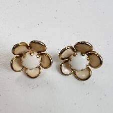 Vintage  flower screw back earrings picture