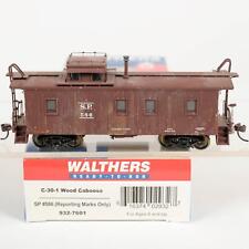 Walthers HO Southern Pacific SP #586 C-30-1 Wood Caboose 932-7601 Weathered picture