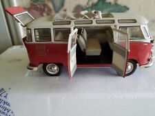 Franklin Mint 1:24 Scale Die-Cast Classic 1962 VW Microbus with Working Parts picture