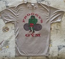 FROGGY'S  GYM Workout Bodybuilding Exercise Old School Vintage Logo T-Shirt NEW picture