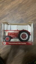 Ertl International 560 1/16 Diecast farm tractor  collectible Vintage 2002 Toy picture