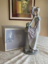 RETIRED 2001 ‘SOCIALITE OF THE 20S’ LLADRO  Porcelain Figurine. item#01005283 picture