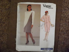 Vintage Vogue Sewing Pattern Misses Dress Loose Fitting Woman Size 20 - 24 Uncut picture