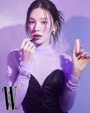 W KOREA 2024 MAY Magazine Red Velvet WENDY Cover picture