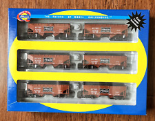 Athearn 70827 HO Scale Frisco 34' 2 Bay Hopper (6 Pack) picture