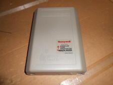 HONEYWELL W8900A1004 REMOTE MODULE HUMIDITY CONTROL, 24 VAC 35038 picture