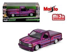 Maisto 1:24 1993 Chevrolet 454 SS Pickup Lowriders – Metallic Purple – PRE ORDER picture