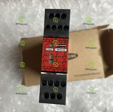 1Pcs Brand new UM-FA-9A NEW safety relay safety relay  #P picture