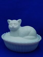 Vtg Westmoreland White Milk Glass Cat On A Basket Covered Candy/ Trinket Dish picture