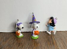 Hallmark Miniature Halloween Vampire Trick Or Treat Snoopy Lucy Ornament Set picture
