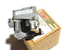 EF33CW191 CARRIER GAS VALVE NEW picture