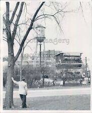 1957 Press Photo Welbilt Corp Building & Water Tower 1950s Detroit picture