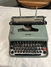 Vintage Lettera 22 Typewriter Olivetti Ivera Made In Italy Blue 4 Parts / Repair picture