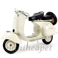 NEW RAY 49273 VESPA 150 VL 1T SCOOTER MOTORCYCLE 1/6 BEIGE picture