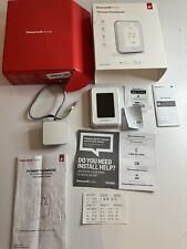 Honeywell Home T9 Wi-Fi Smart Thermostat with RoomSmart Sensor - White picture