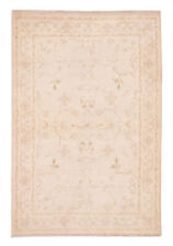 Traditional Hand-Knotted Bordered Carpet 4'0