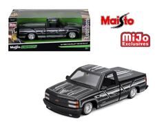 Maisto 1:24 1993 Chevrolet 454 SS Pickup Lowriders – Black – PRE ORDER picture