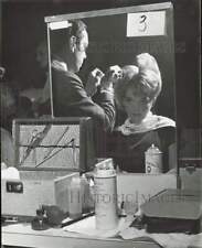 1962 Press Photo Hairdresser creates bluebird style at beauty shop - lra60874 picture