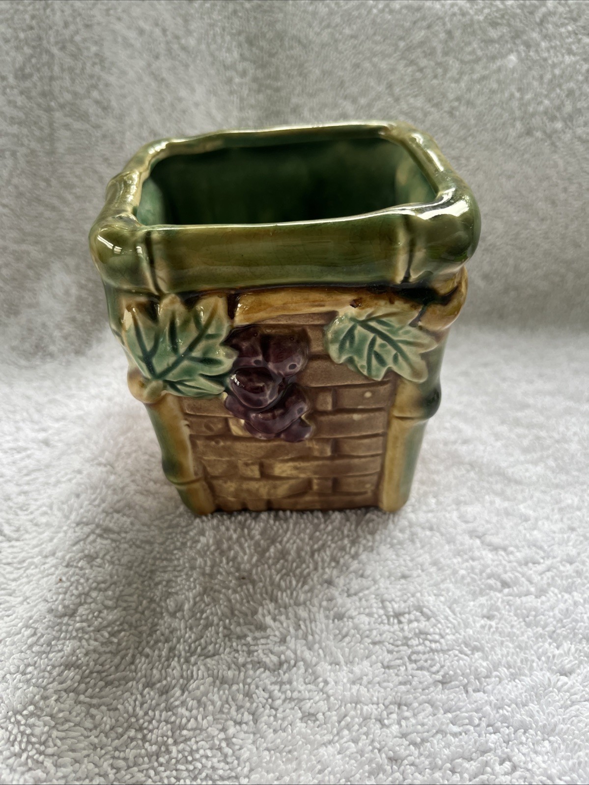 VTG ceramic Grape Planter Cachepot 4” Majolica Style Bamboo Trellis Pot EUC.  z6