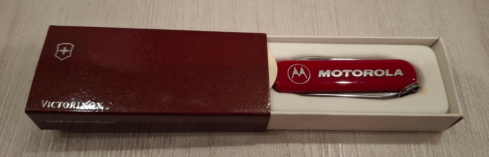 Victorinox Motorola Branded Red Swiss Army Pocket Knife 2.5 Victorinox Motorola Branded Red Swiss Army Pocket Knife 2.5