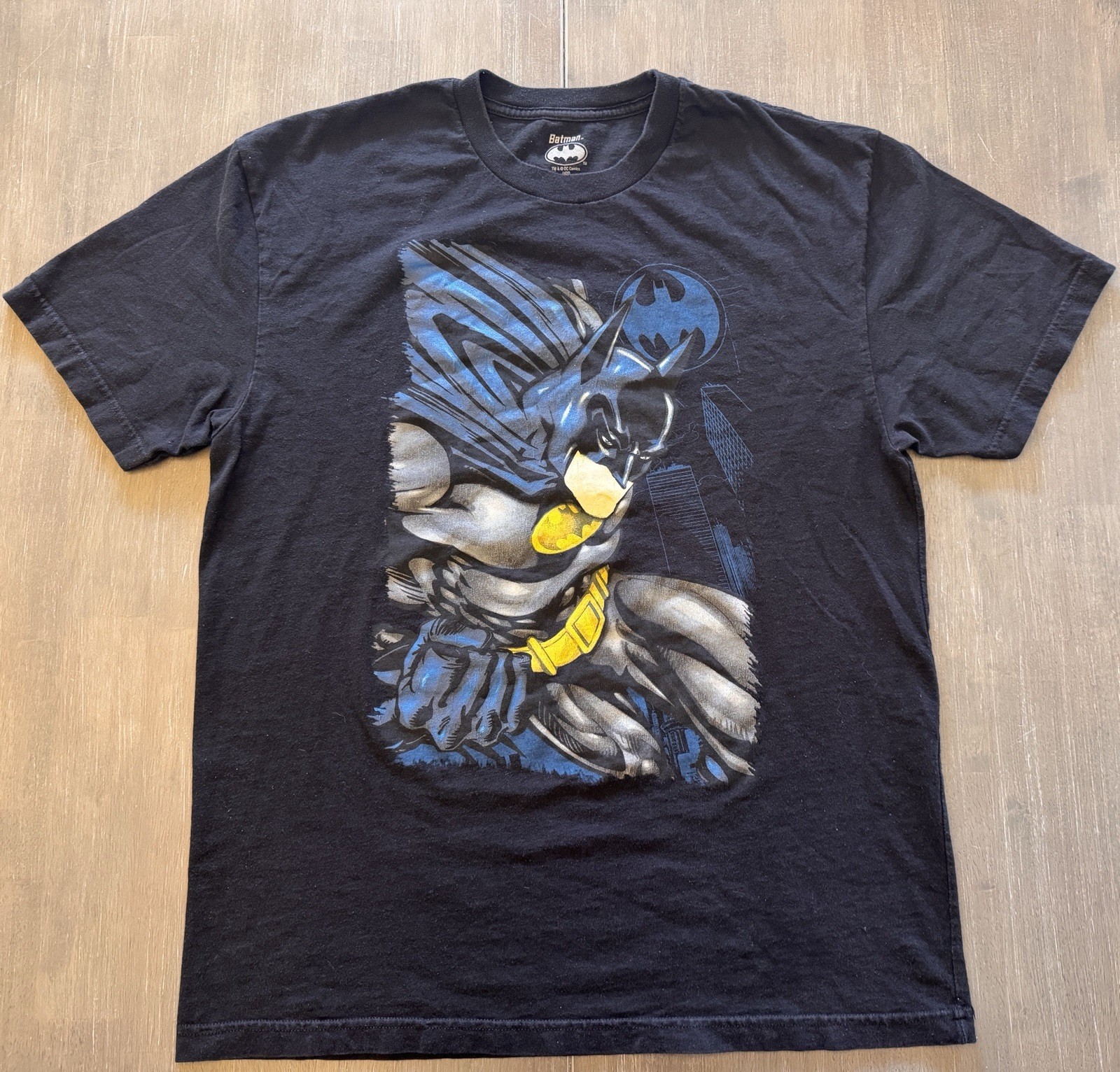 VTG Batman T-Shirt Mens XL Black TV Show DC Comics Streetwear Y2K Anime Faded VTG Batman T-Shirt Mens XL Black TV Show DC Comics Streetwear Y2K Anime Faded