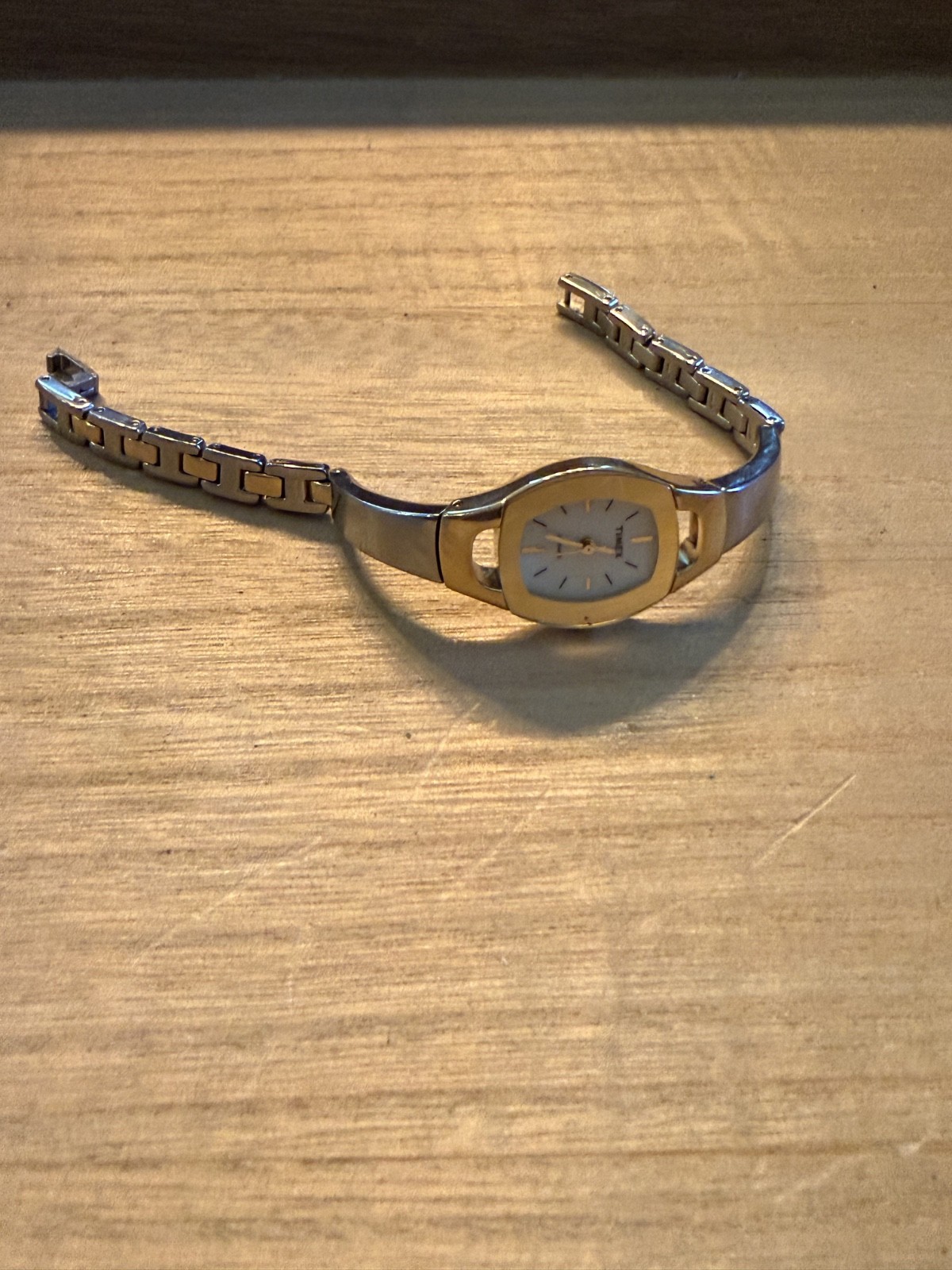 Vintage Women's Timexl FANTASTIC Condition STUNNING and RUNNING Vintage Women's Timexl FANTASTIC Condition STUNNING and RUNNING