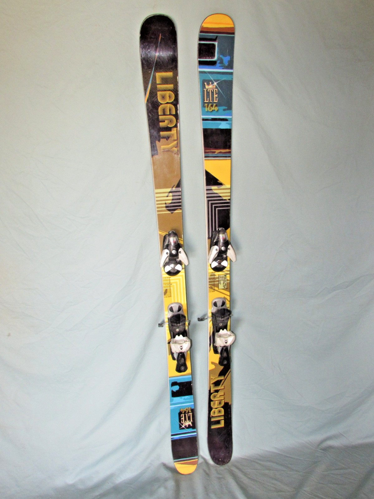 Liberty LTE Team Edition all mtn Freestyle skis 164cm w/ Salomon S912 bindings ~