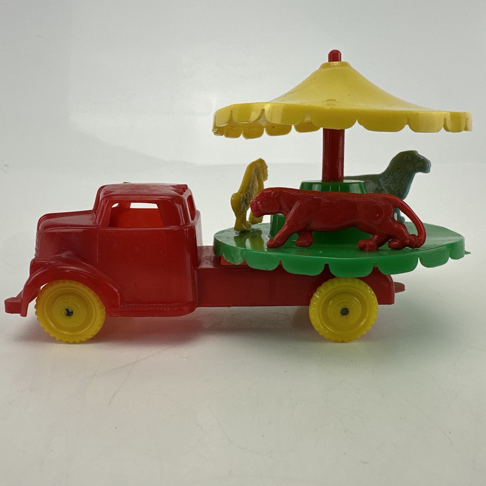 Vintage ACME Thomas Toy Carousel Truck  1950’s Production *Works*  