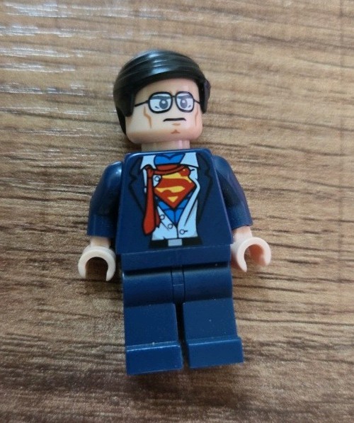 LEGO DC: Clark Kent Superman (sh0083) Minifigure Open Shirt LEGO Superheroes LEGO DC: Clark Kent Superman (sh0083) Minifigure Open Shirt LEGO Superheroes