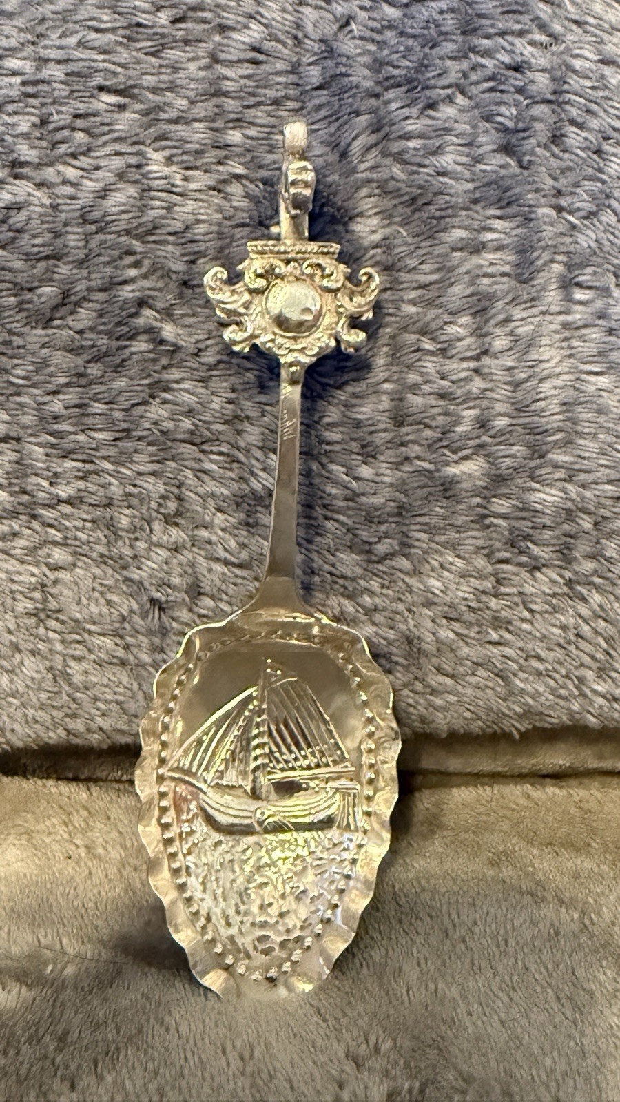 Neresheimer Style Sterling Silver Tea Caddy Spoon Neresheimer Style Sterling Silver Tea Caddy Spoon