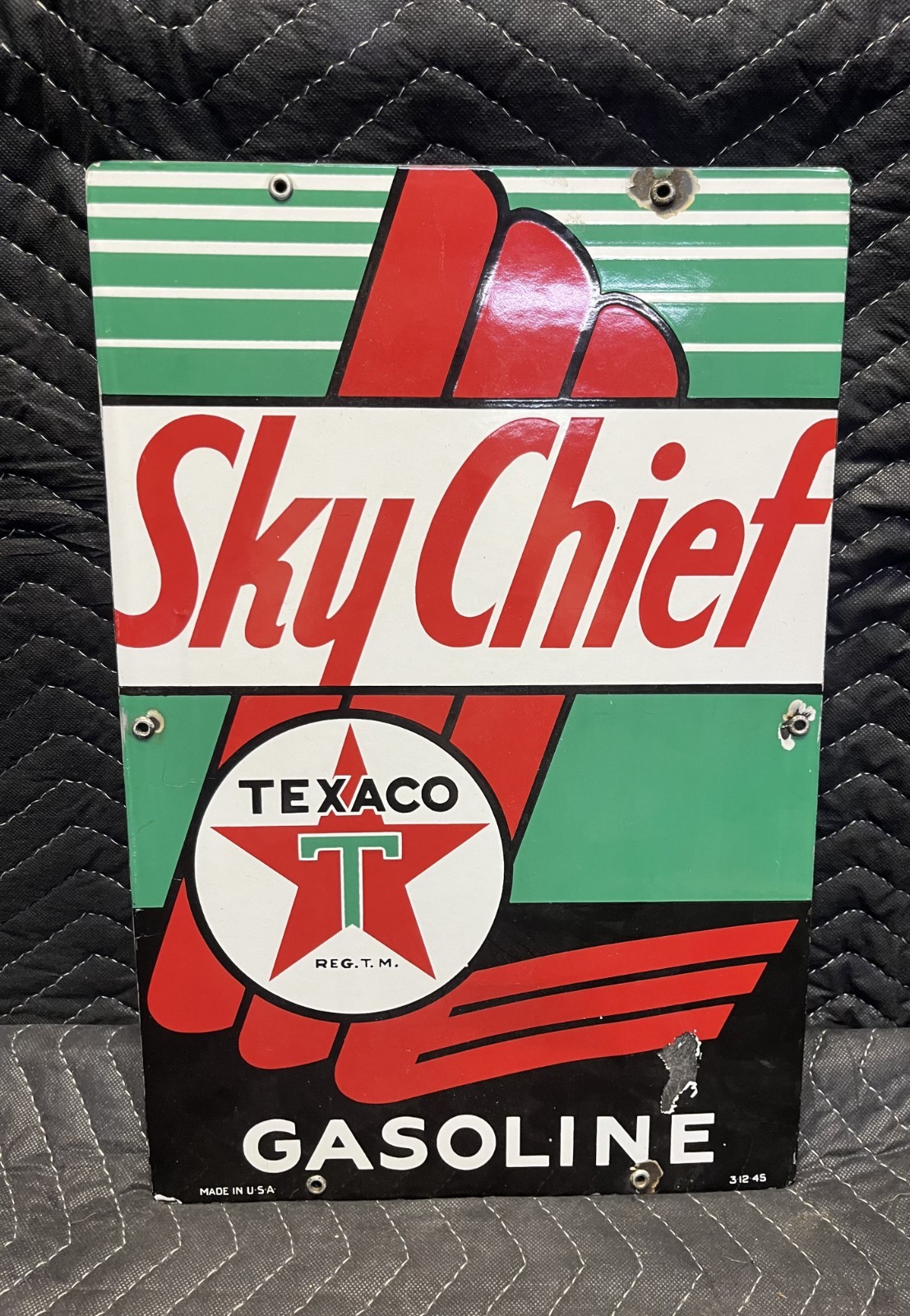 Vintage 1945 Texaco Sky Chief Gas Metal Sign (12 x 18) Vintage 1945 Texaco Sky Chief Gas Metal Sign (12 x 18)
