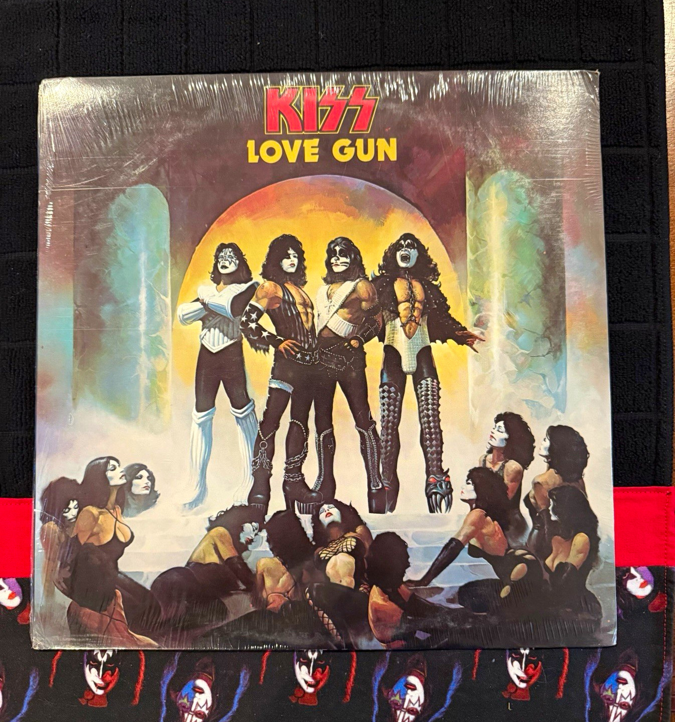 VINTAGE 1977 KISS LOVE GUN VINYL LP FACTORY SEALED RCA CLUB PRESSING R-124139