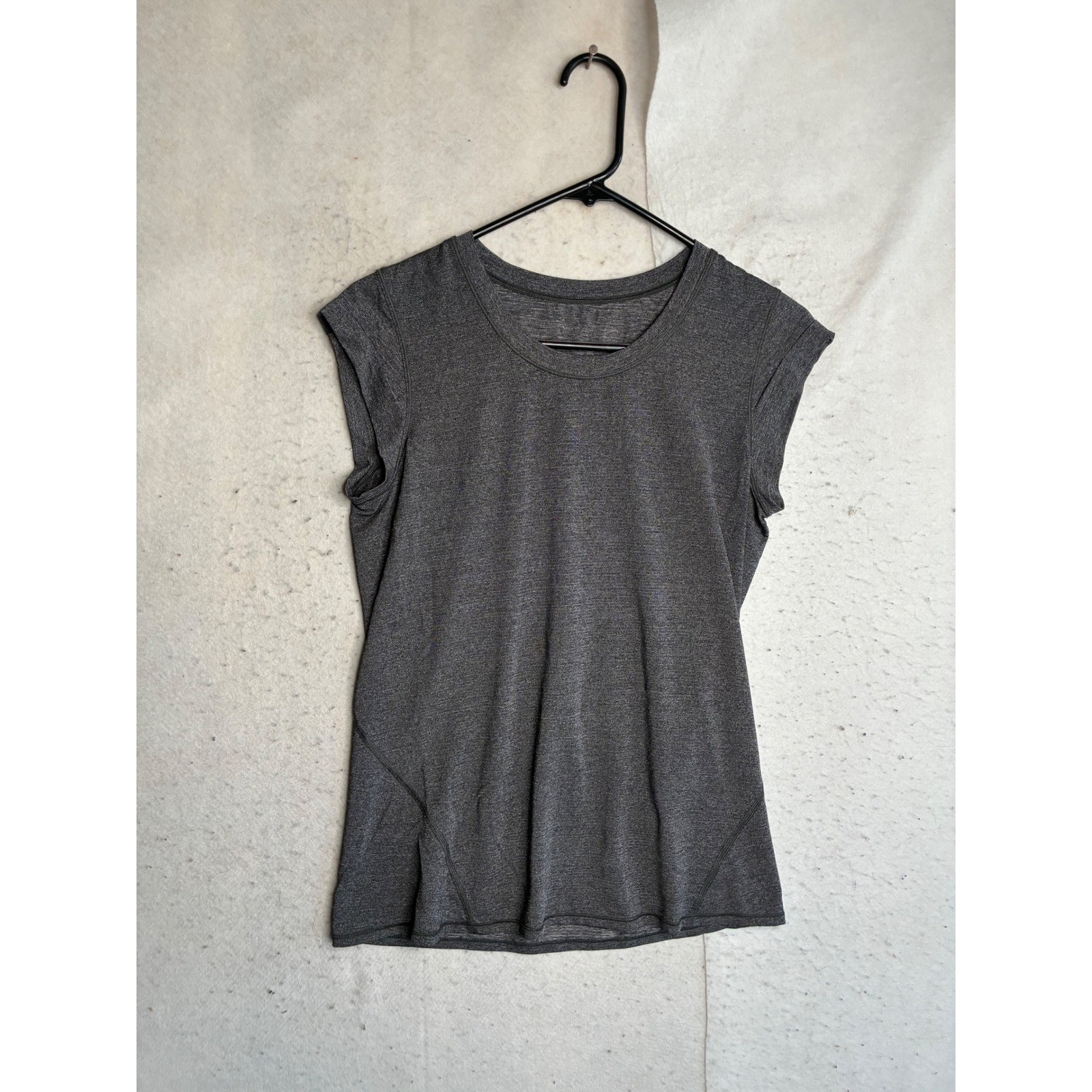 Lululemon Heathered Charcoal Gray Cap Sleeve Athletic Training Top Crew Neck Lululemon Heathered Charcoal Gray Cap Sleeve Athletic Training Top Crew Neck