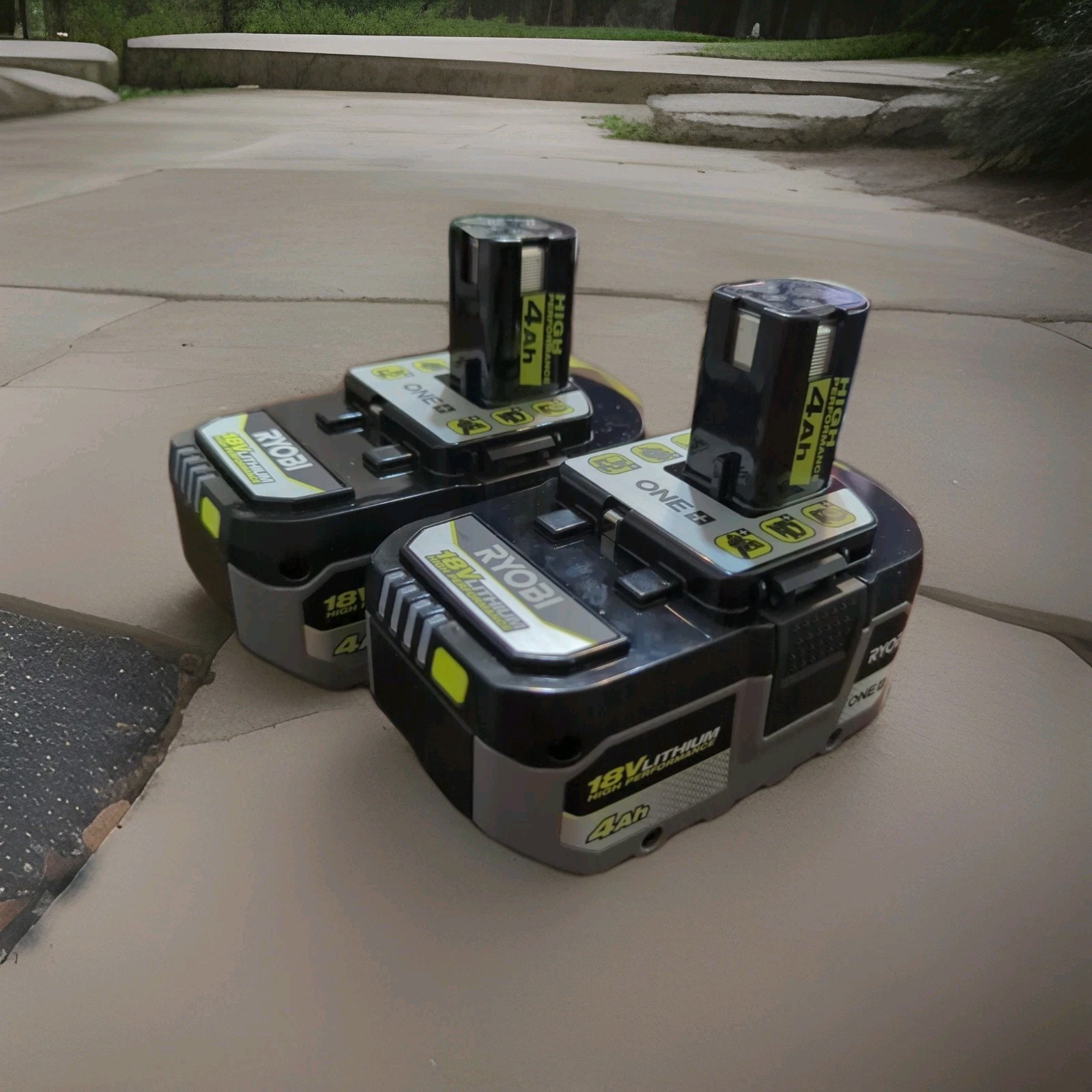 2x BRAND NEW RYOBI ONE+ 18V LITHIUM 4.0AH PBP004 HIGH PERFORMANCE BATTERY 2x BRAND NEW RYOBI ONE+ 18V LITHIUM 4.0AH PBP004 HIGH PERFORMANCE BATTERY