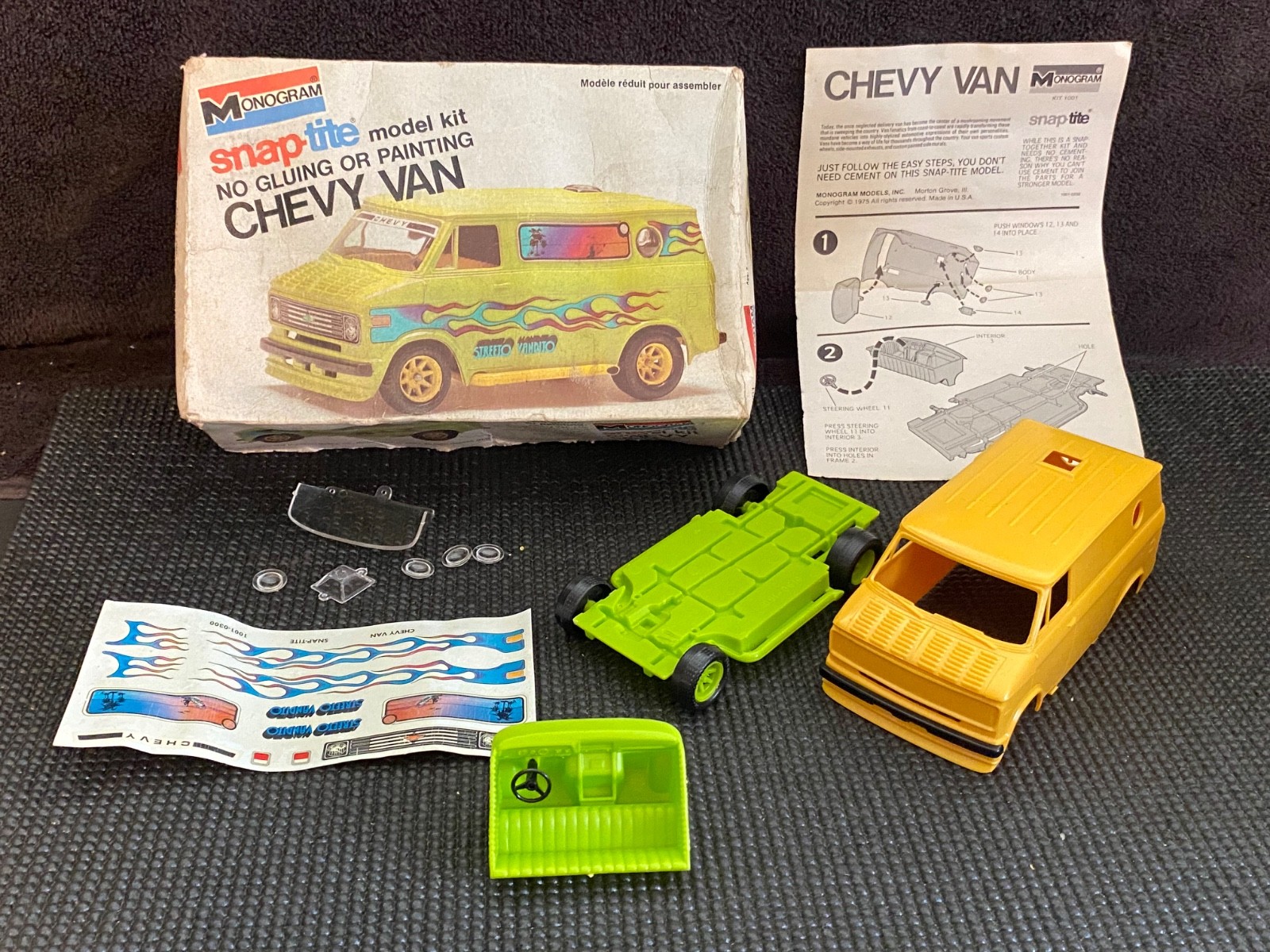 Vintage 1975 Monogram SNAP-TITE Chevy Van No. 1001 - STREETO VANDITO Vintage 1975 Monogram SNAP-TITE Chevy Van No. 1001 - STREETO VANDITO