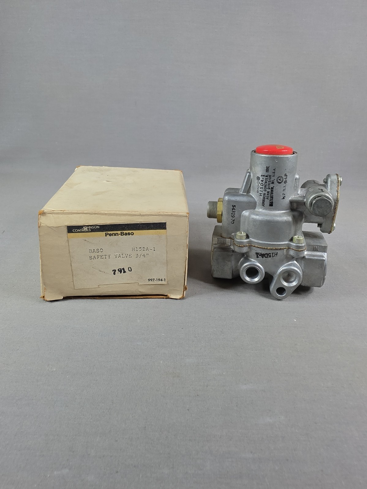 Johnson Controls Penn-Baso H15DA-1 3/4 Johnson Controls Penn-Baso H15DA-1 3/4