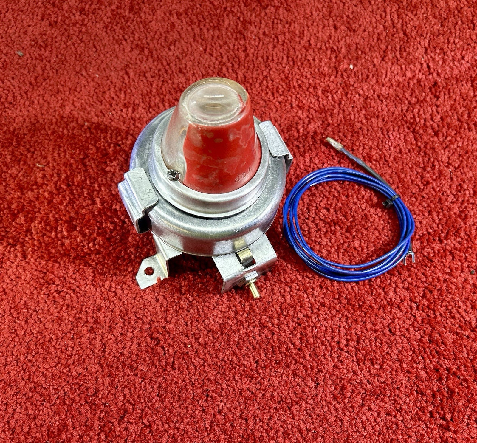 1955 - 1956 PONTIAC UNDER THE HOOD / TROUBLE REEL OUT LIGHT ( OEM USED ) A+ A+ 1955 - 1956 PONTIAC UNDER THE HOOD / TROUBLE REEL OUT LIGHT ( OEM USED ) A+ A+