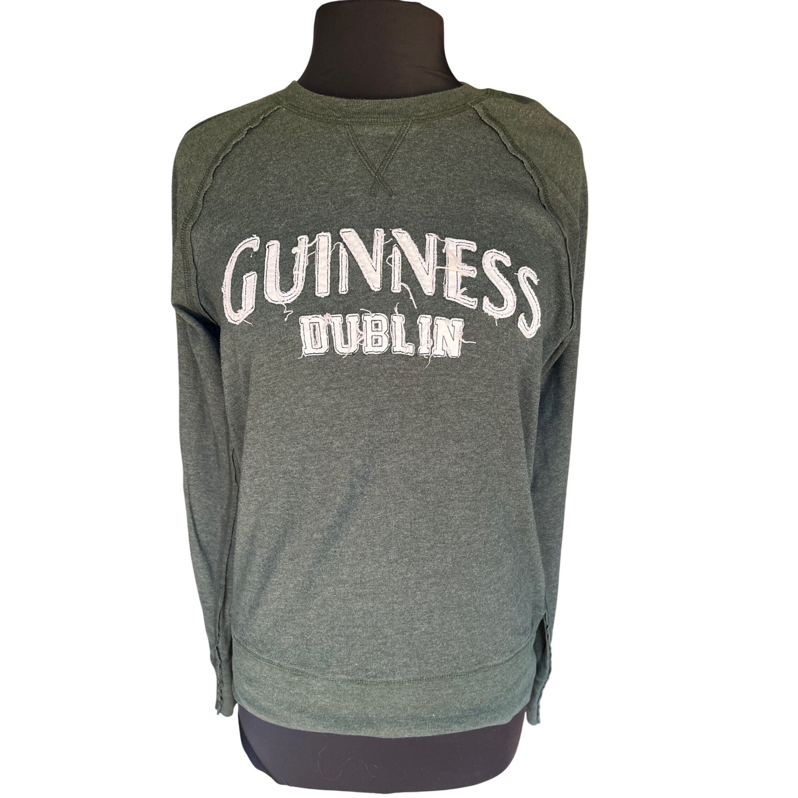 Guinness Dublin Official Merchandise Sweatshirt Green Distressed Logo Medium