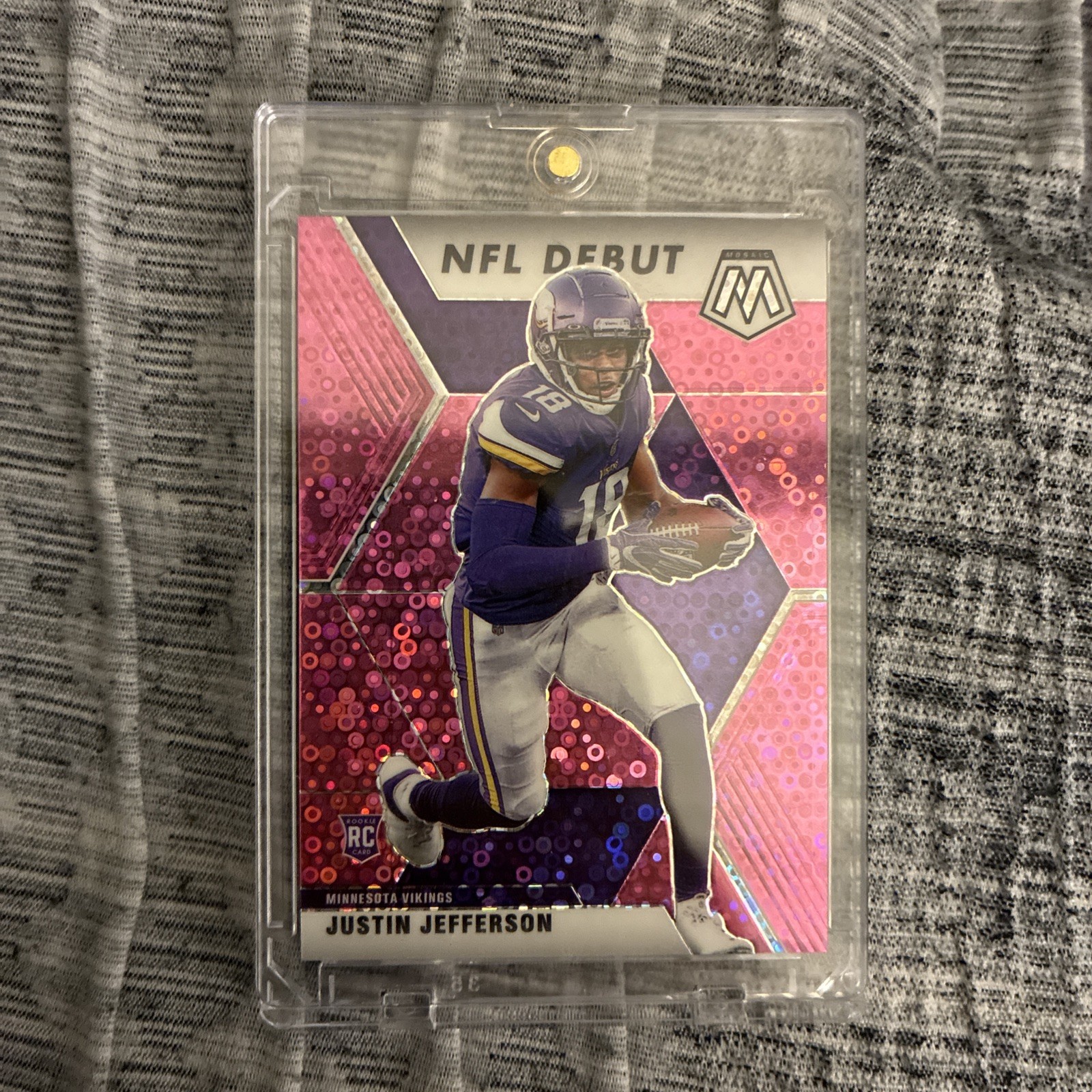 2020 Panini Mosaic NFL Debut Justin Jefferson #270 Pink No Huddle Prizm /20 (RC)