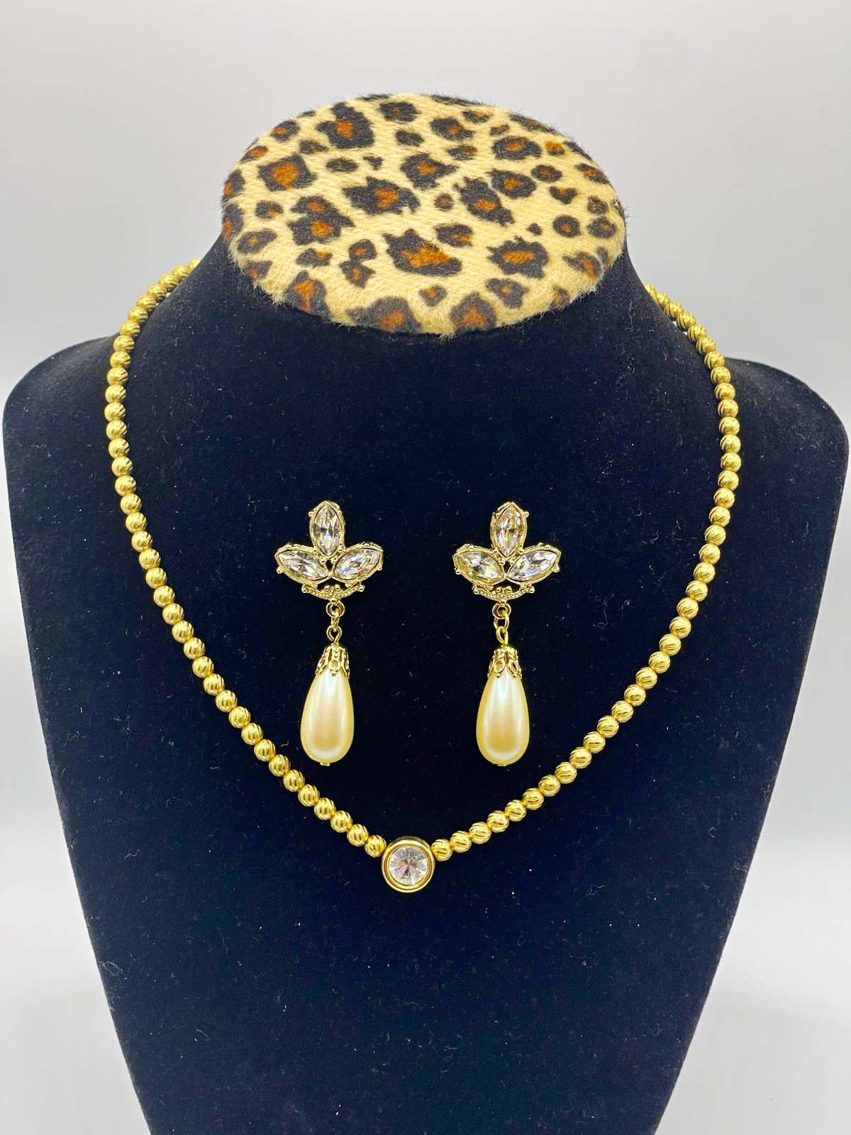 1928 Set Vintage Gold Tone Rhinestone Faux Pearl Necklace And Drop Earrings