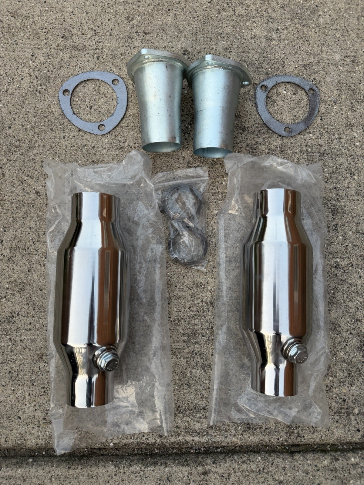 PYPES CVM17K High Flow Ceramic Catalytic Converter Kit NEW Never Installed