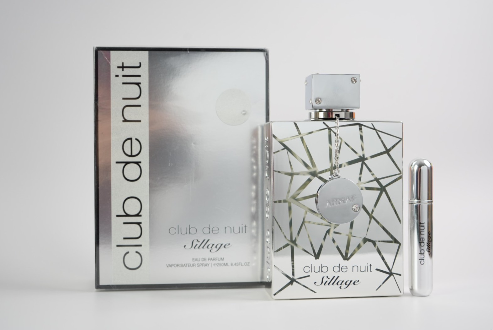 ARMAF CDN CLUB DE NUIT SILLAGE 8.4 EDP SPR + 5 ML REFILLABLE ATOMISER