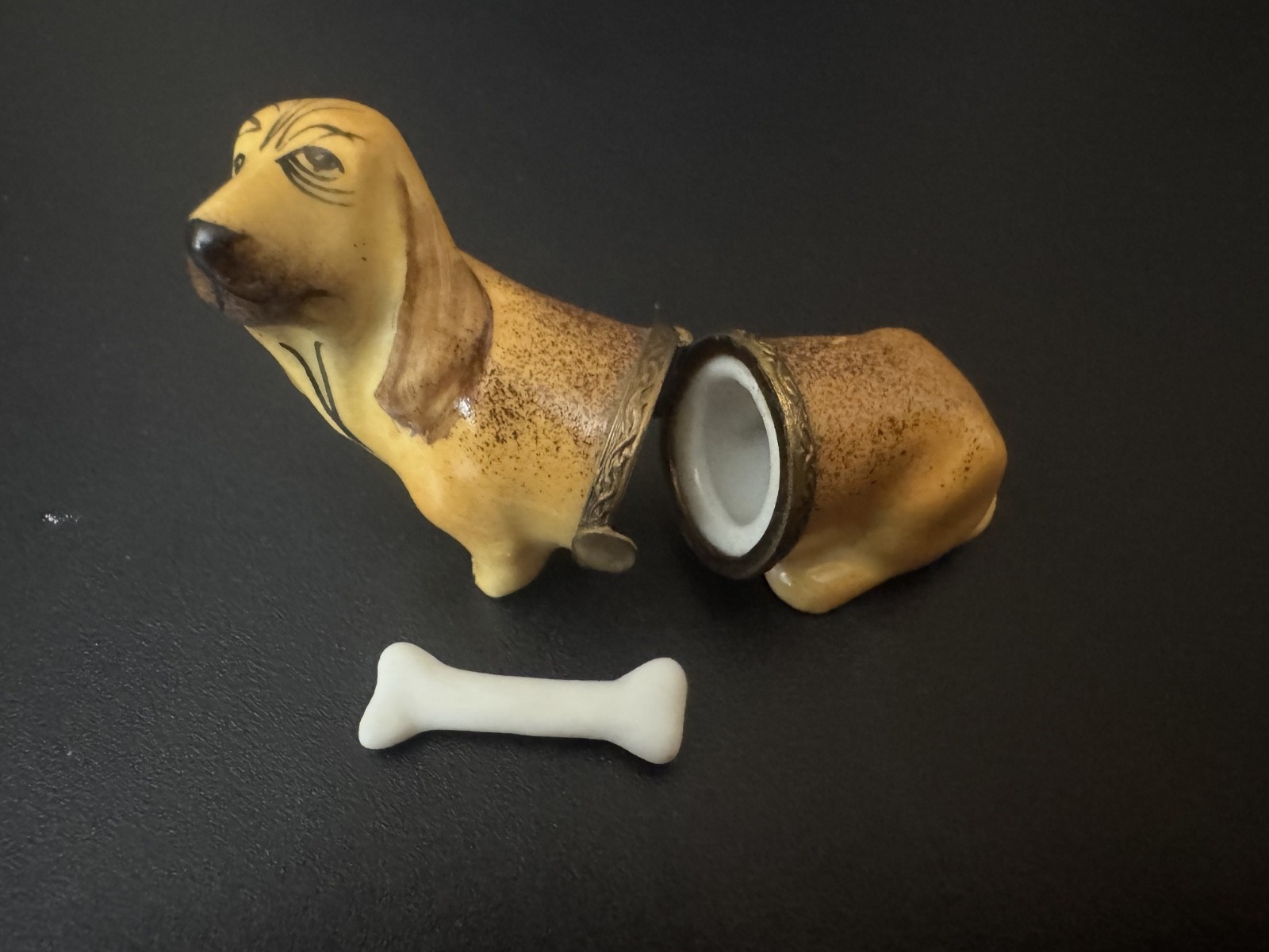 Limoges France Peint Main Basset Hound Dog Hinged Trinket Box With Bone Limoges France Peint Main Basset Hound Dog Hinged Trinket Box With Bone