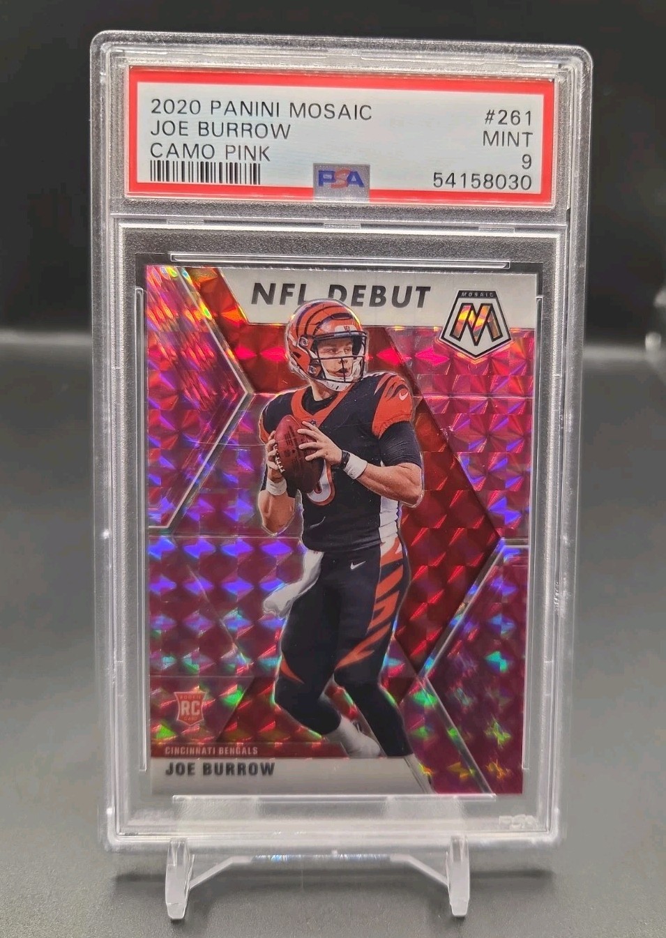 2020 Panini Mosaic - NFL Debut Joe Burrow #261 Camo Pink Mosaic Prizm (RC)