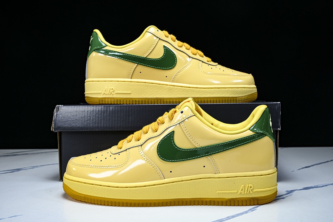 NK Air Force1 Low Patent Leather Topaz Gold Pine Green IO4489-700 Men's Size