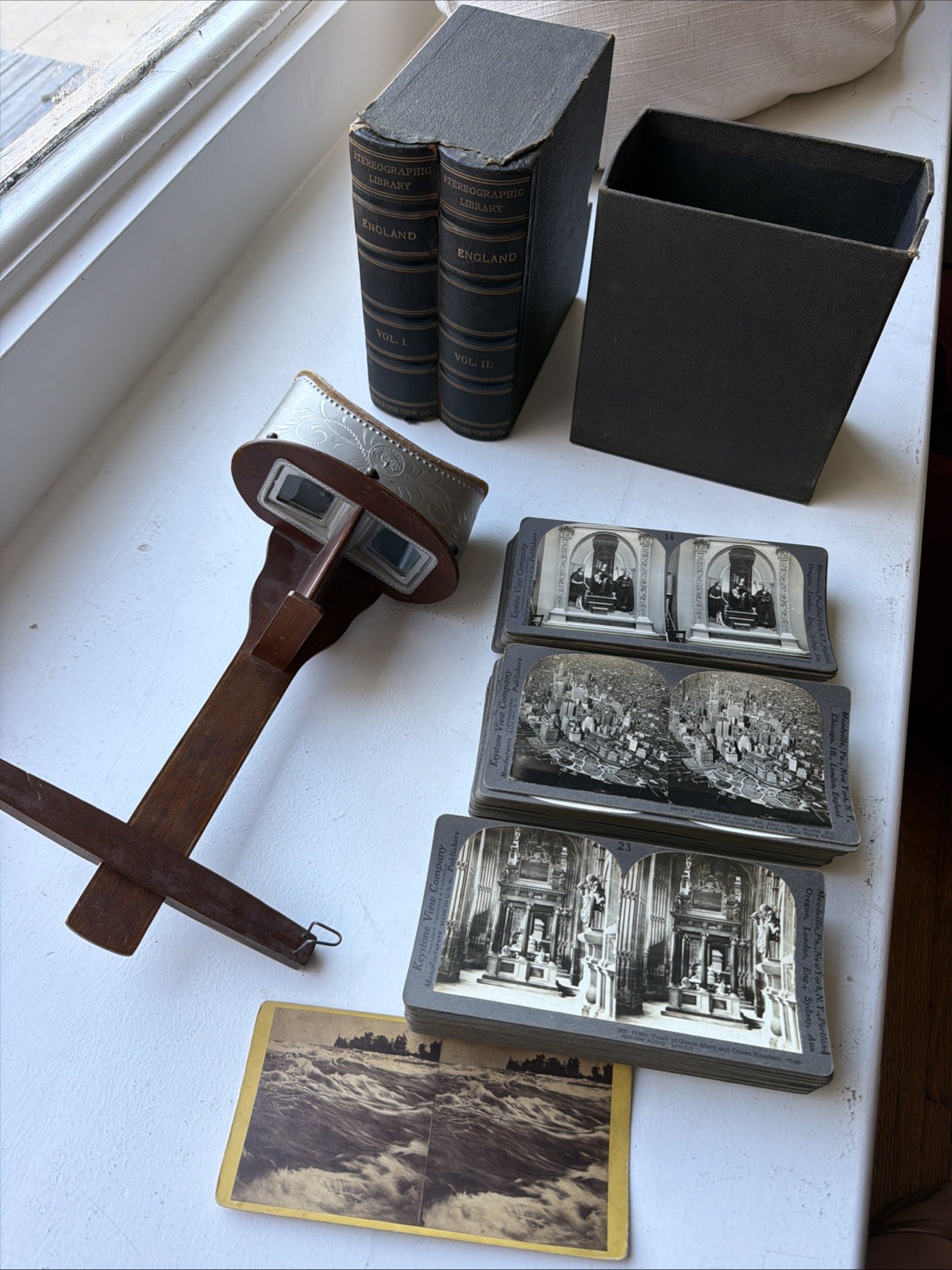 Antique Keystone Stereoscope Viewer & 59 Stereoview Stereo Cards Various