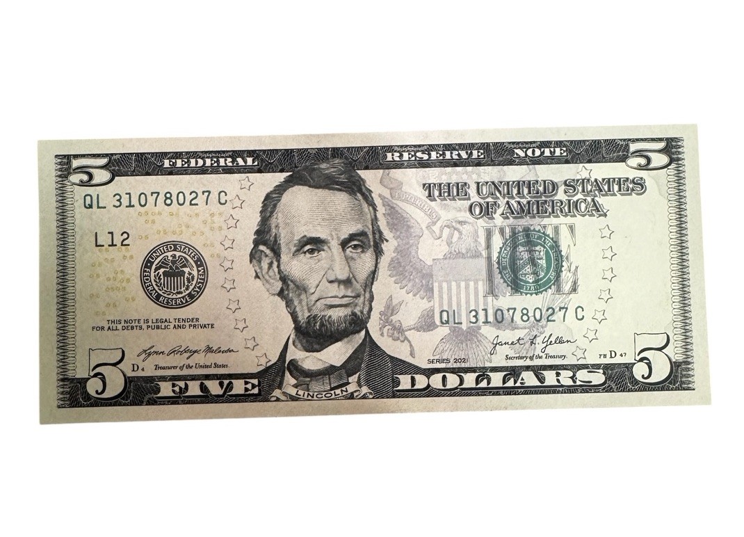 Uncirculated $5 Bill Crisp U.S. Currency Note w/ 