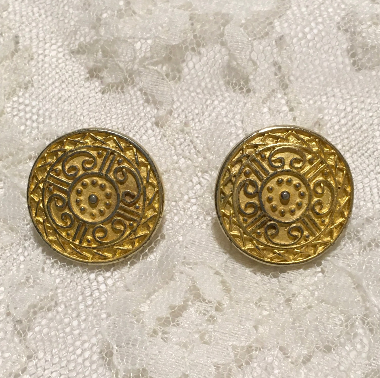 Vintage MFA signed Clip On Earrings Gold tone Museum of Fine Arts Vintage MFA signed Clip On Earrings Gold tone Museum of Fine Arts