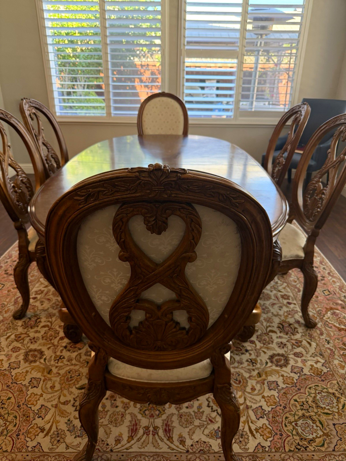 Carved Wood Oval Dining Table Set, Fabric Chairs Seats 6 by Jessica McClintock. Carved Wood Oval Dining Table Set, Fabric Chairs Seats 6 by Jessica McClintock.